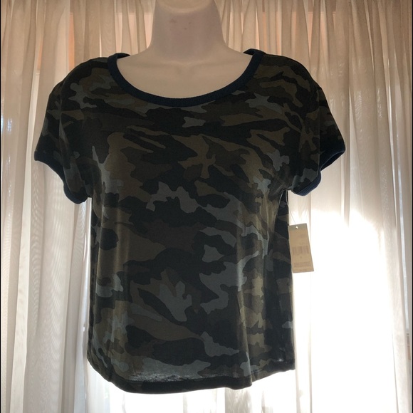 Two juniors crop tees by Bongo - Picture 1 of 6